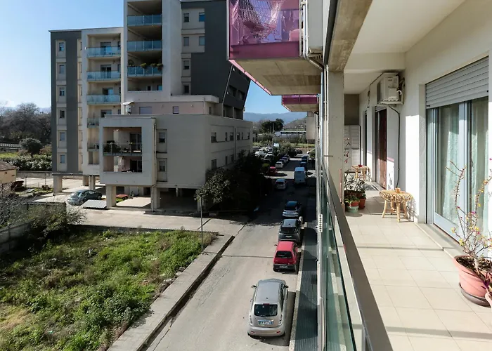 Casa Verina - Balconi Colorati - Quattromiglia Apartamento